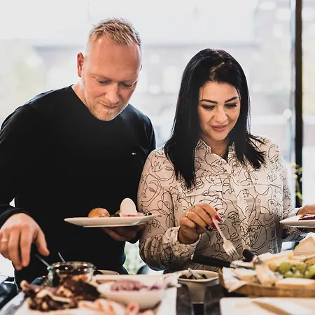 فندق فيرست كولدينج 4*