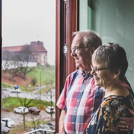 فندق فيرست كولدينج فندق كولدينغ