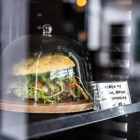 فندق فيرست كولدينج 4* كولدينغ