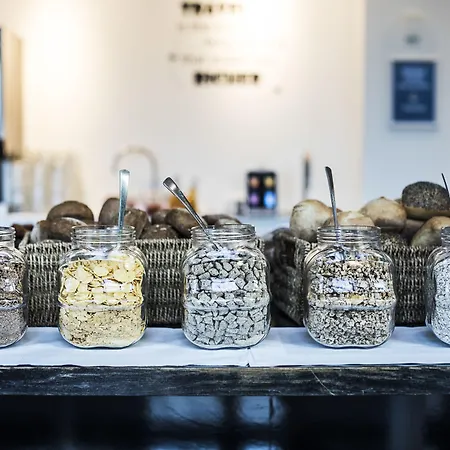 فندق فيرست كولدينج