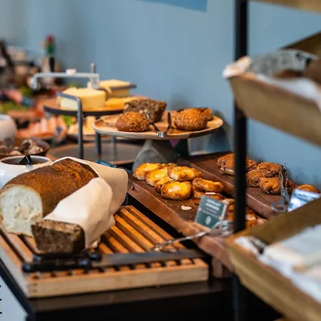 فندق فيرست كولدينج 4* كولدينغ