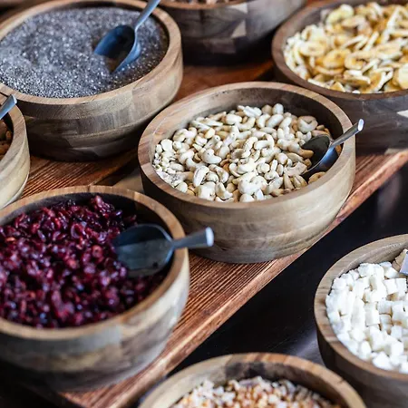 فندق فيرست كولدينج