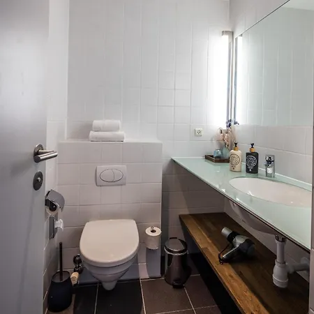 فندق فيرست كولدينج كولدينغ