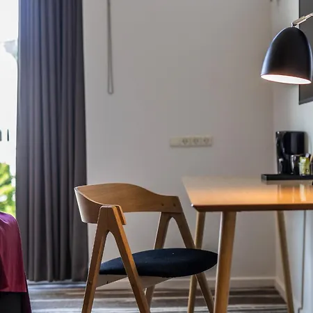 فندق فيرست كولدينج