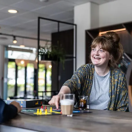 فندق فيرست كولدينج 4*