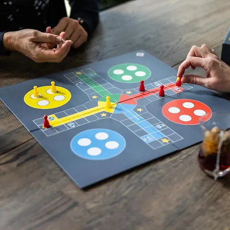 فندق فيرست كولدينج فندق 4*